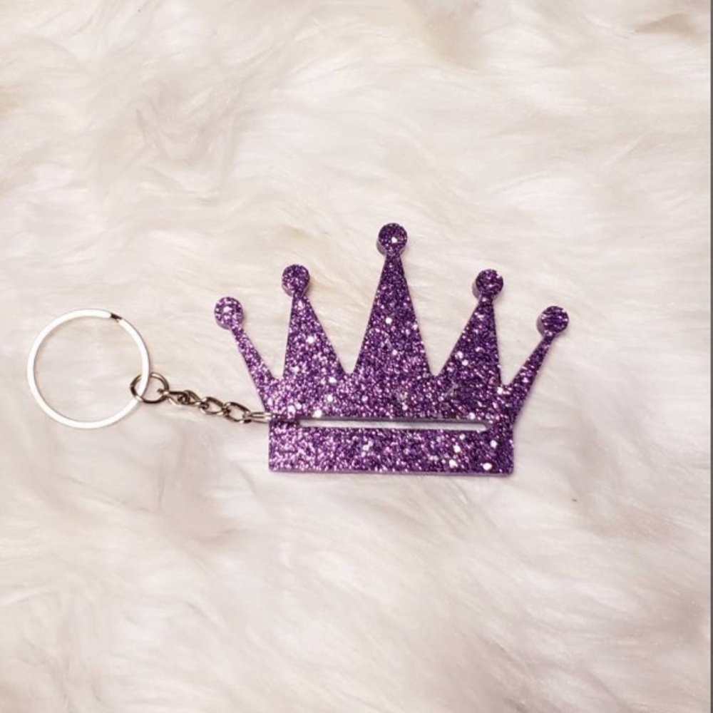Crown resin keychain Handmade